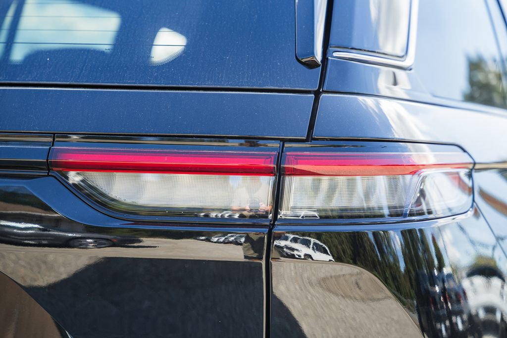 New 2025 Jeep Grand Cherokee Laredo X w/ Luxury Tech Group I image 6