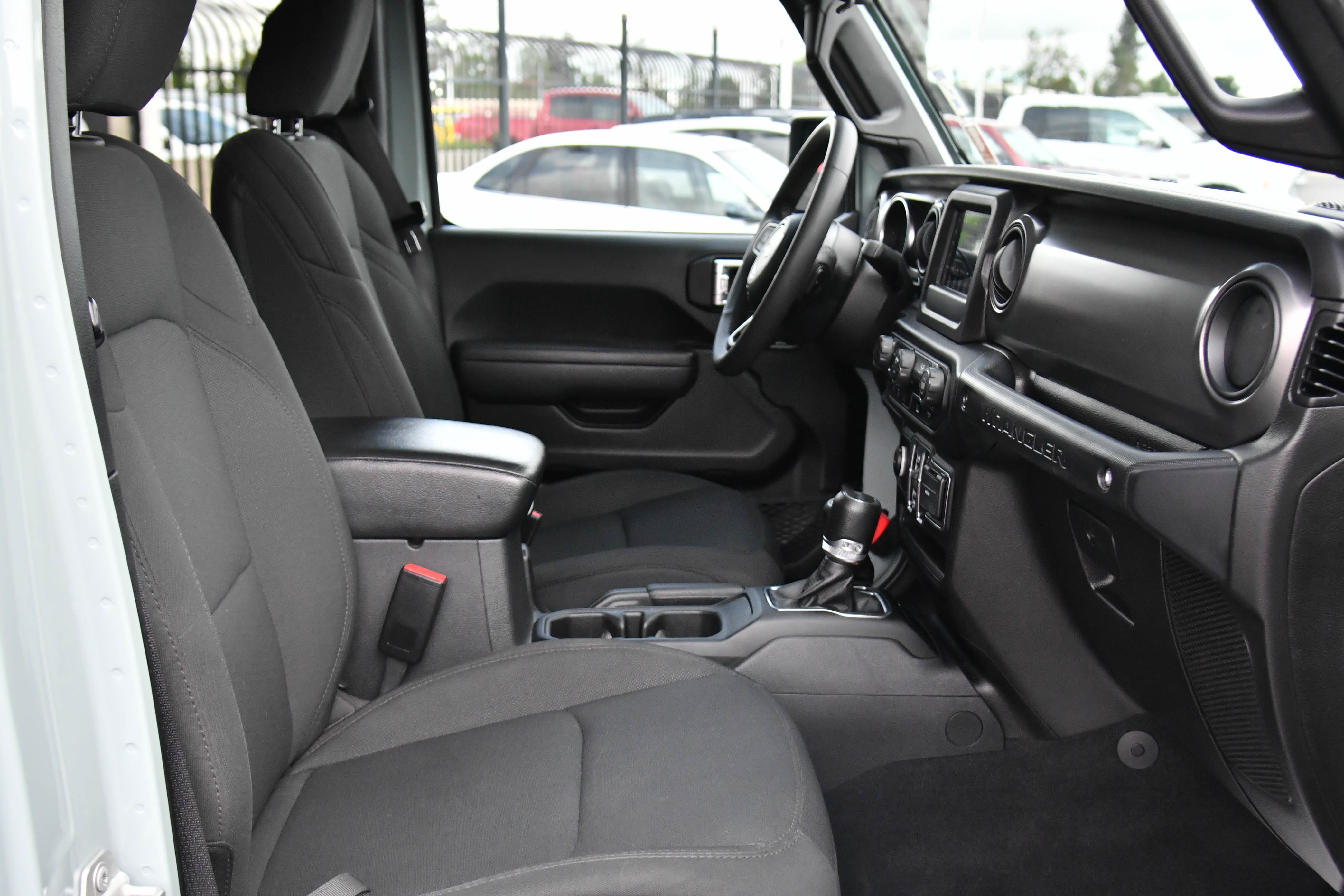Used 2023 Jeep Wrangler Unlimited AWD/4WD image 42