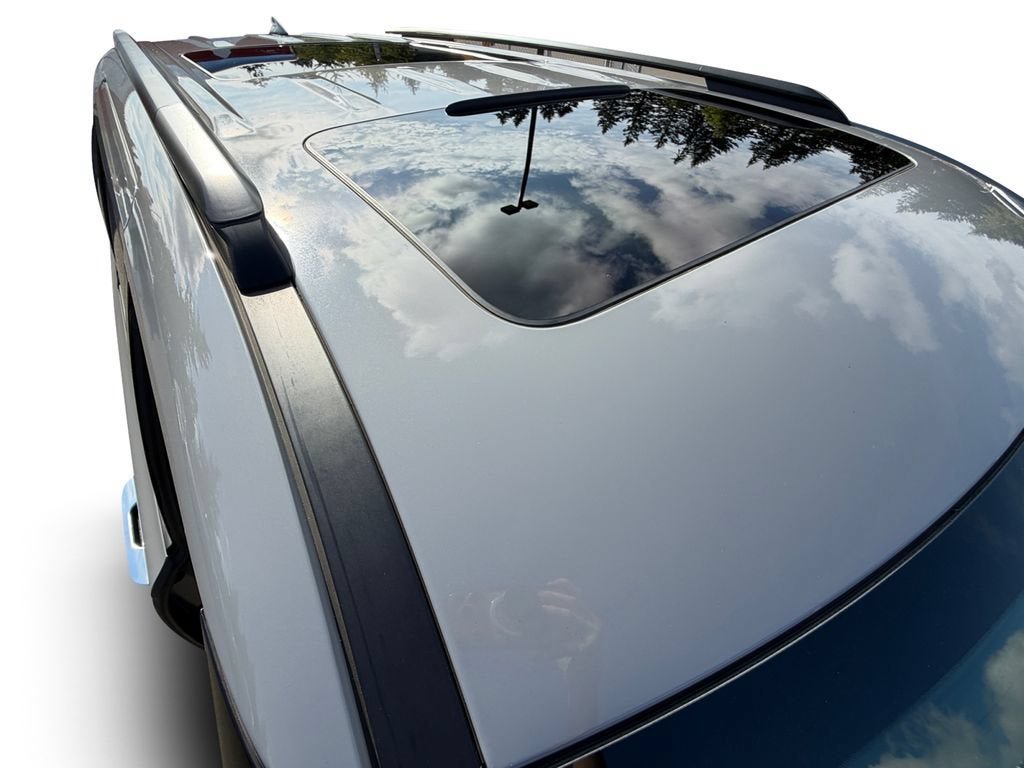 Used 2025 Kia Carnival SX w/ SX Dark Edition Package FWD image 28