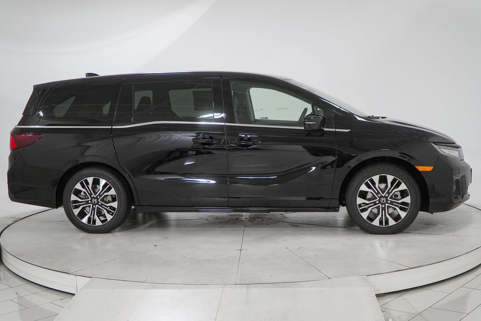 New 2026 Honda Odyssey Elite image 13