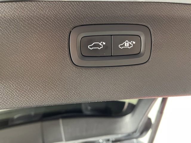 Used 2020 Volvo XC90 T6 Momentum image 48