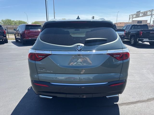 Used 2024 Buick Enclave Essence w/ Experience Buick Package FWD image 4