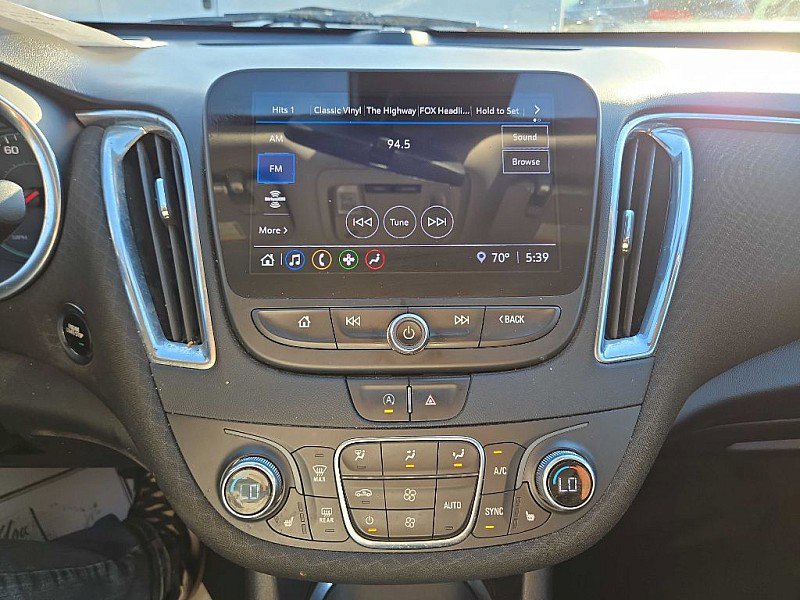 Used 2021 Chevrolet Malibu LT image 21