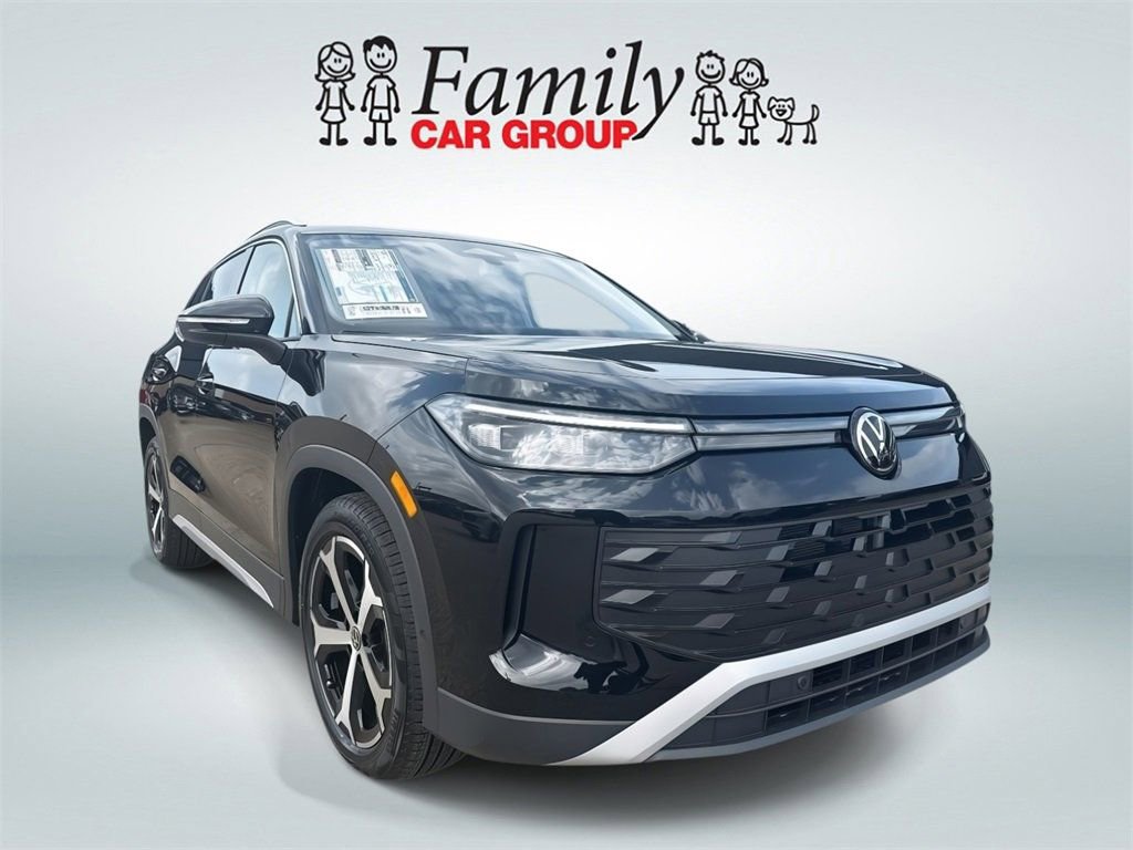 New 2026 Volkswagen Tiguan SE image 2