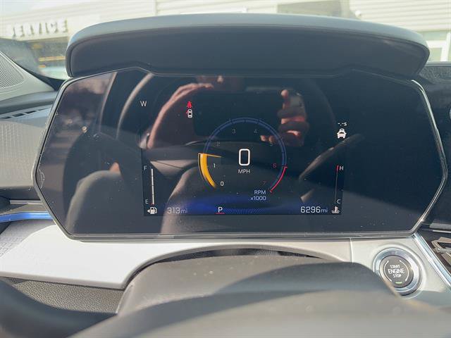 Used 2025 Chevrolet Trax LT FWD image 9