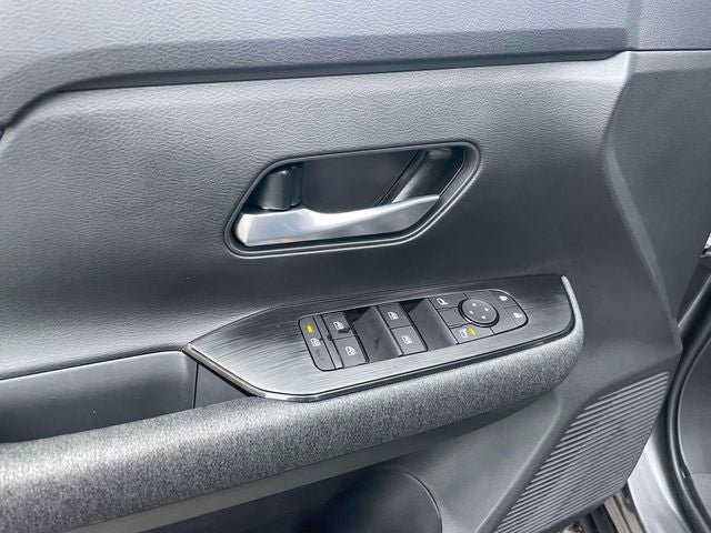 New 2025 Nissan Kicks SV w/ SV Premium Package image 16