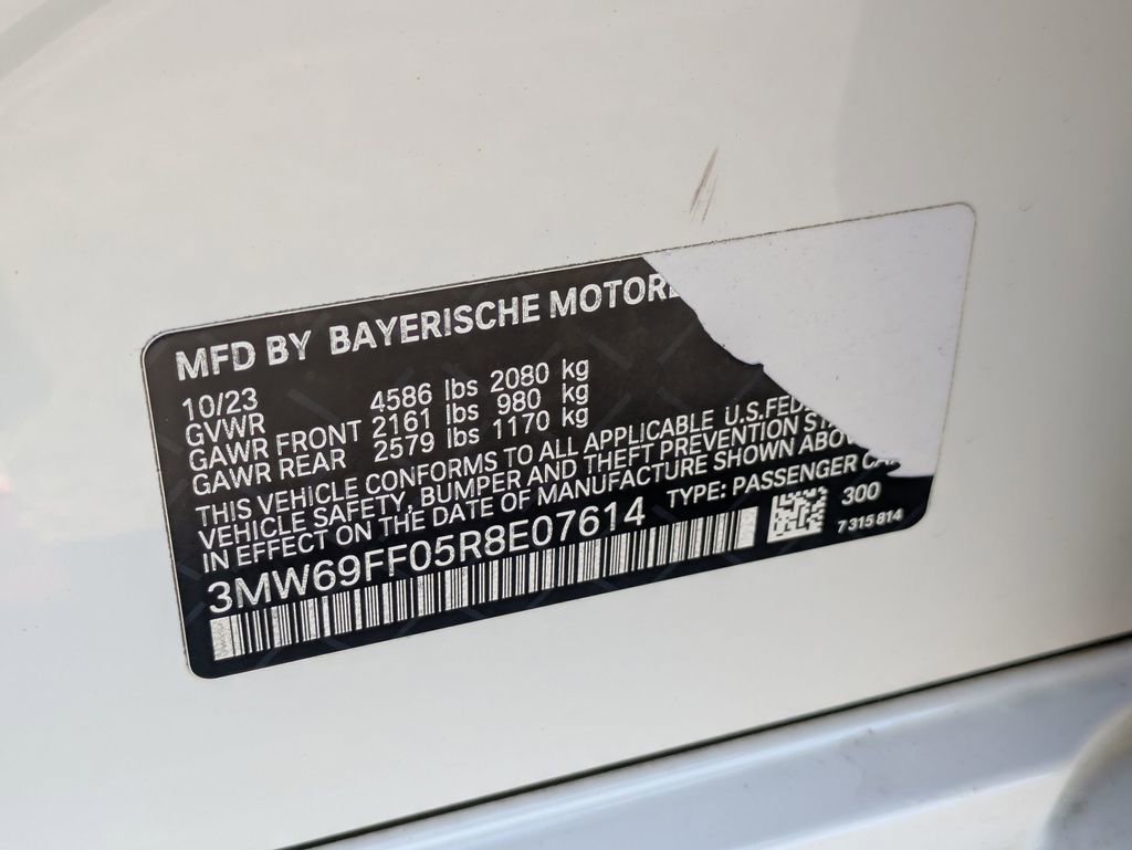 Used 2024 BMW 330i Sedan w/ M Sport Package image 32