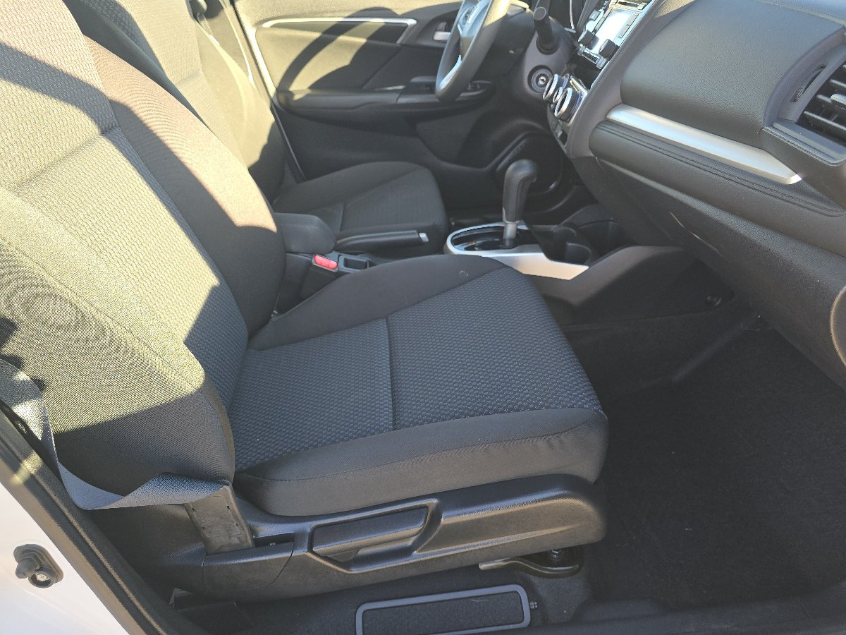 Used 2019 Honda Fit LX image 23