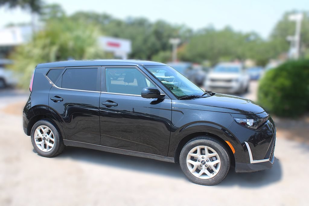 Certified 2024 Kia Soul LX w/ Option Group 015 FWD image 6