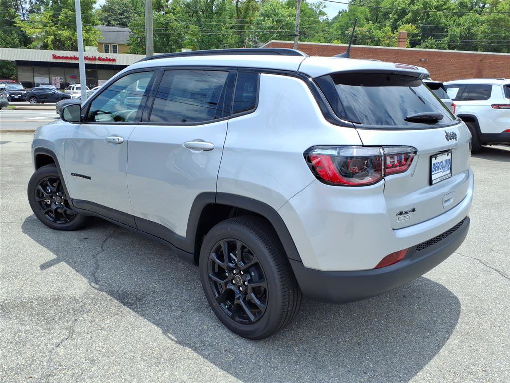 New 2026 Jeep Compass Latitude AWD/4WD image 6