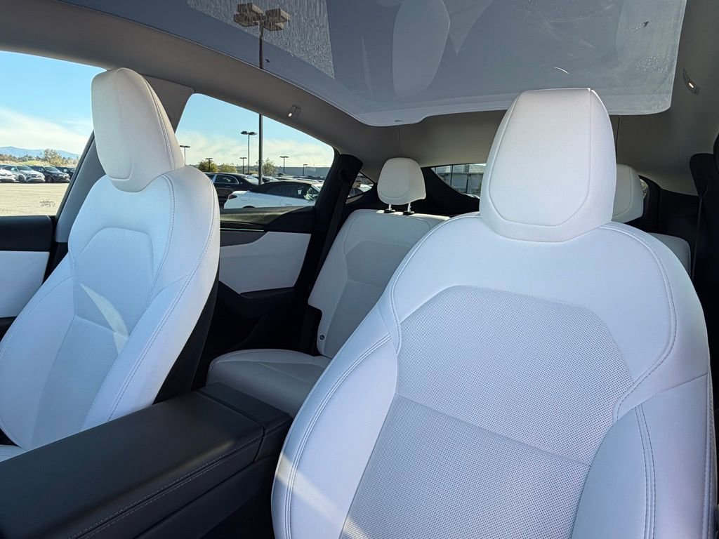 Used 2026 Tesla Model Y Long Range image 19