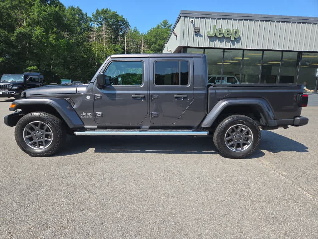 Used 2020 Jeep Gladiator Overland AWD/4WD image 7