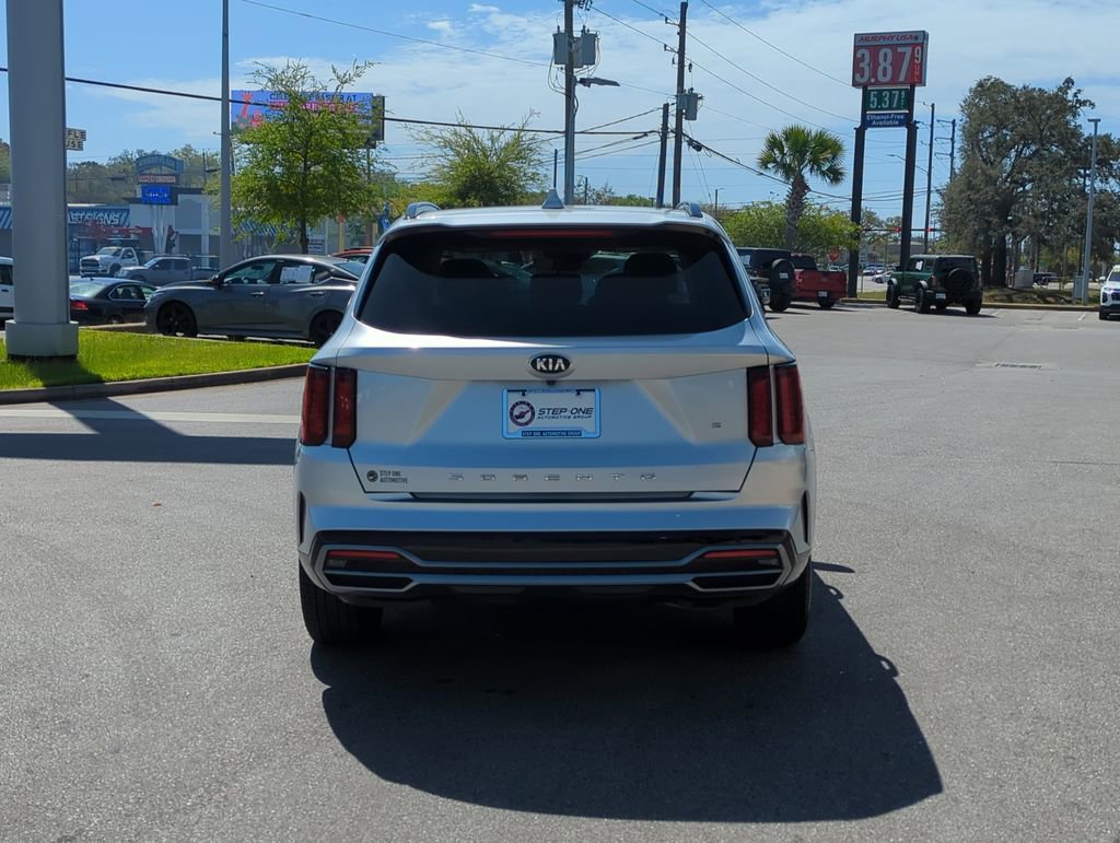 Used 2021 Kia Sorento S w/ Panoramic Sunroof Package image 6