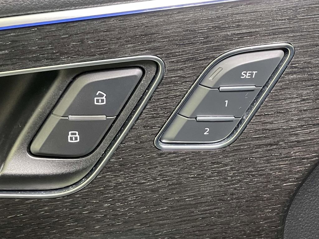 Used 2019 Audi Q8 Premium Plus image 36