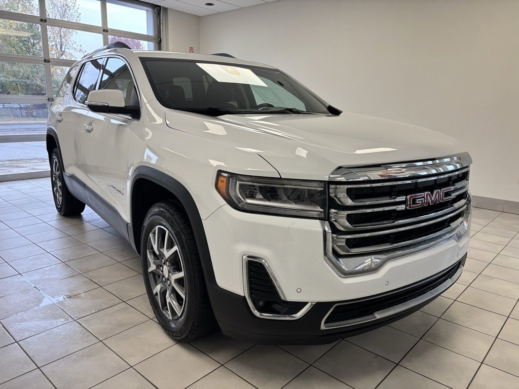 Certified 2023 GMC Acadia SLT image 2