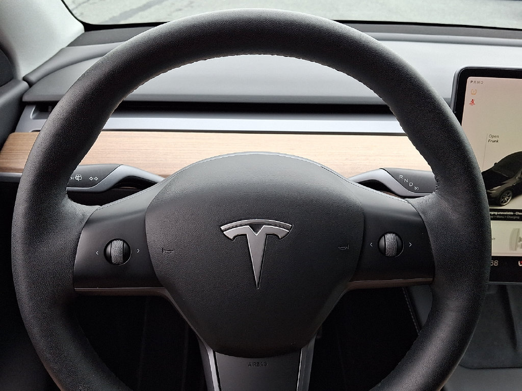 Used 2021 Tesla Model Y Long Range AWD/4WD image 20