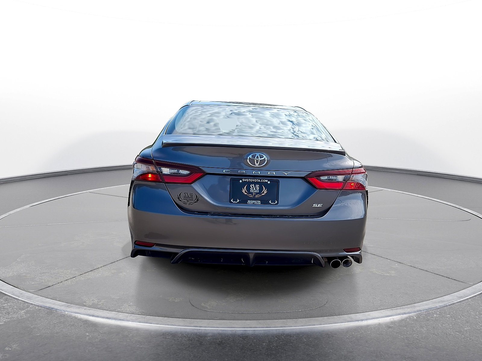 Used 2024 Toyota Camry SE FWD image 7