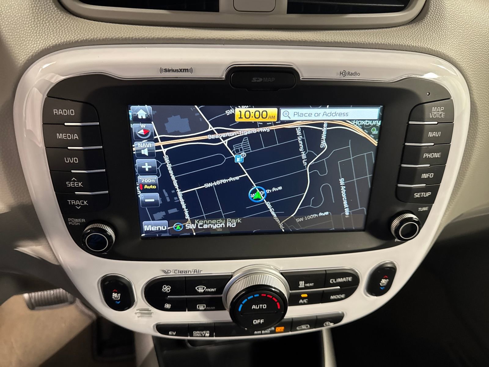 Used 2018 Kia Soul EV + FWD image 17