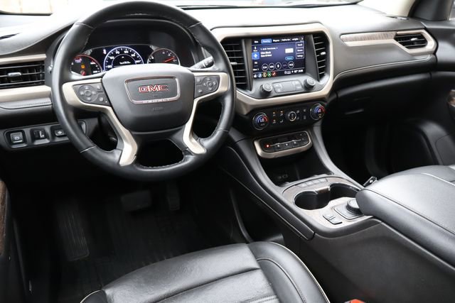 Used 2023 GMC Acadia Denali FWD image 4