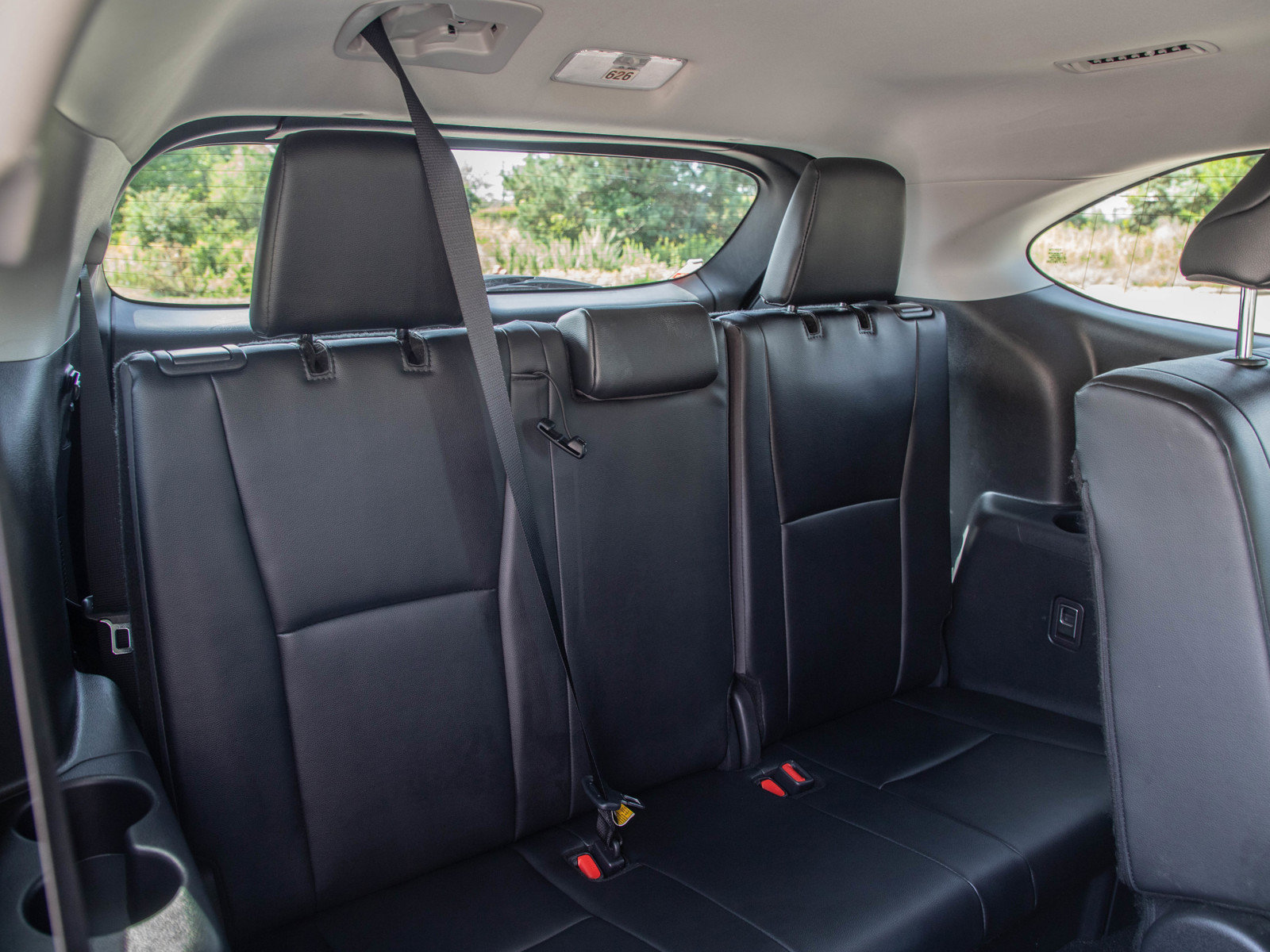 Used 2025 Toyota Highlander XLE AWD/4WD image 15