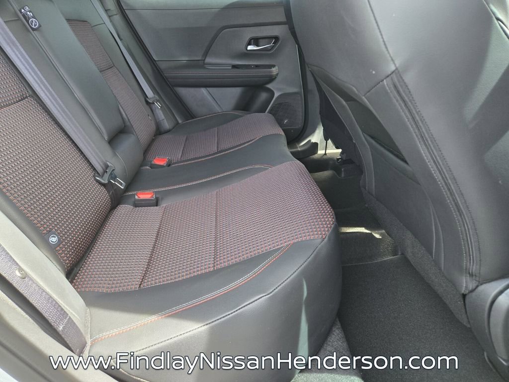Used 2025 Nissan Kicks SR AWD/4WD image 15