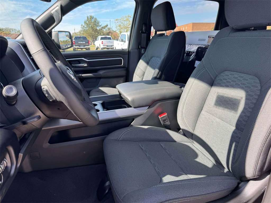 New 2026 RAM 1500 4x4 Crew Cab image 14