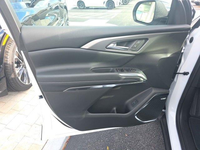 New 2026 Chevrolet Traverse LT image 10