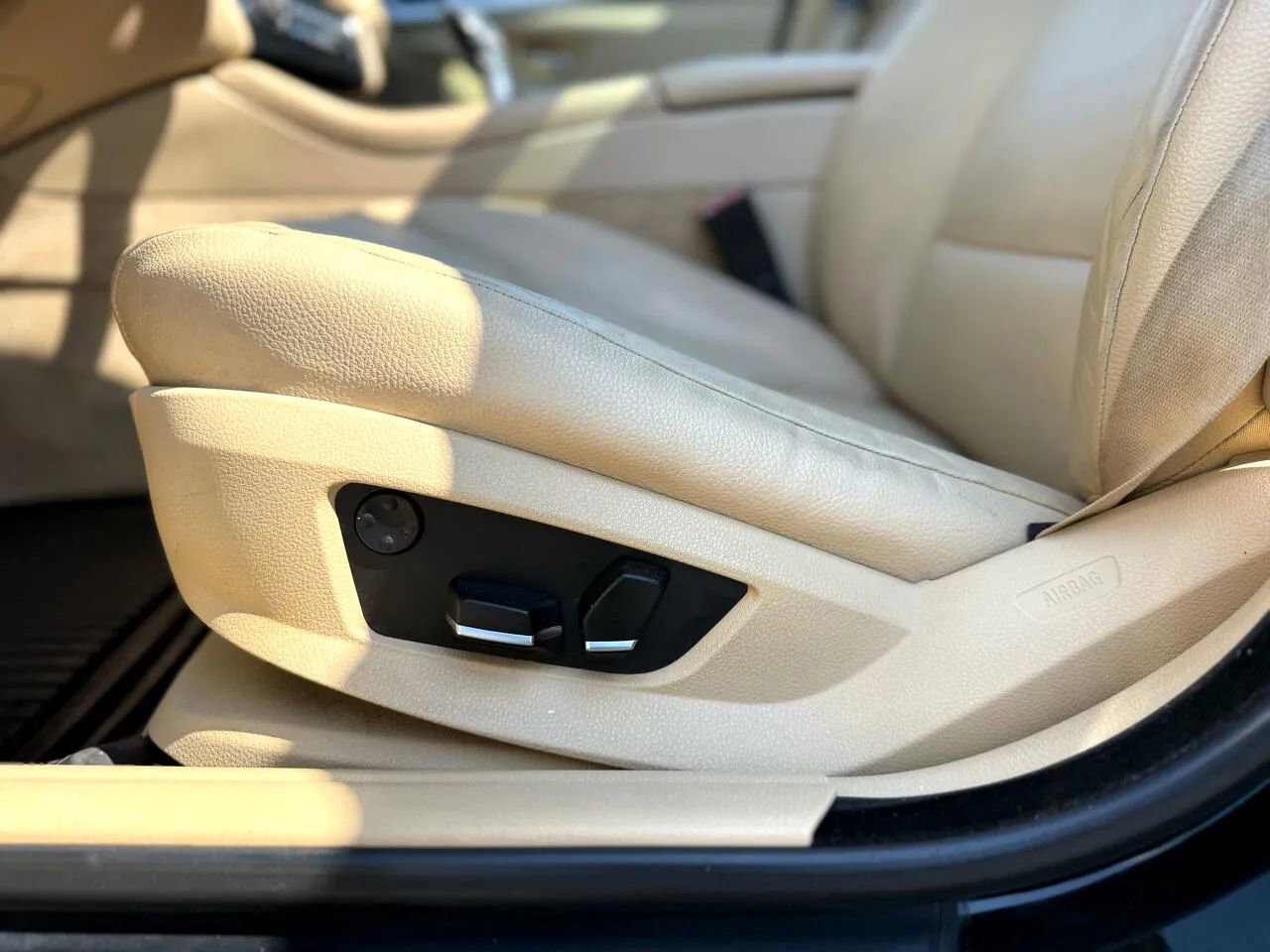 Used 2013 BMW 528i Sedan image 28