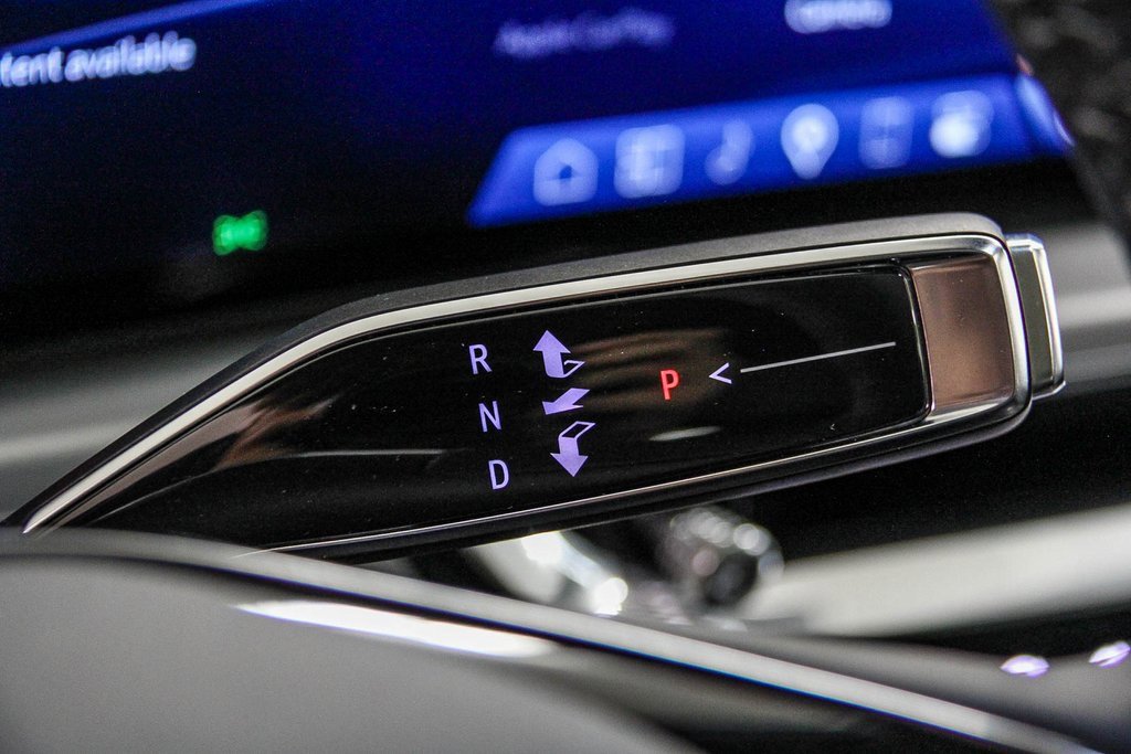 Used 2025 Cadillac Lyriq Sport image 20