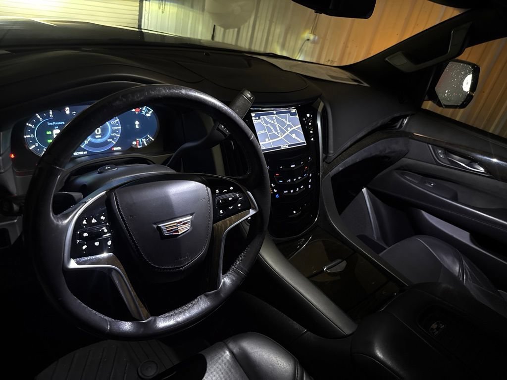 Used 2019 Cadillac Escalade ESV Platinum RWD image 40