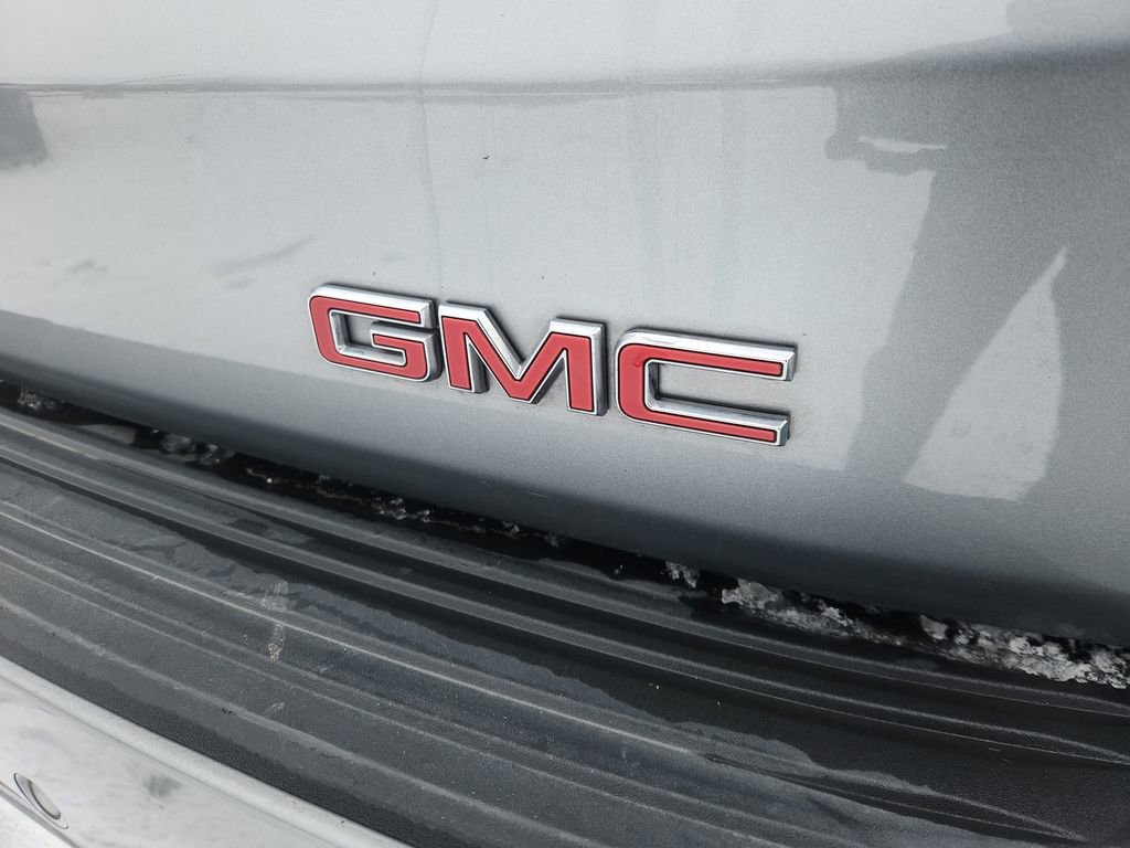 Used 2025 GMC Yukon Denali AWD/4WD image 32