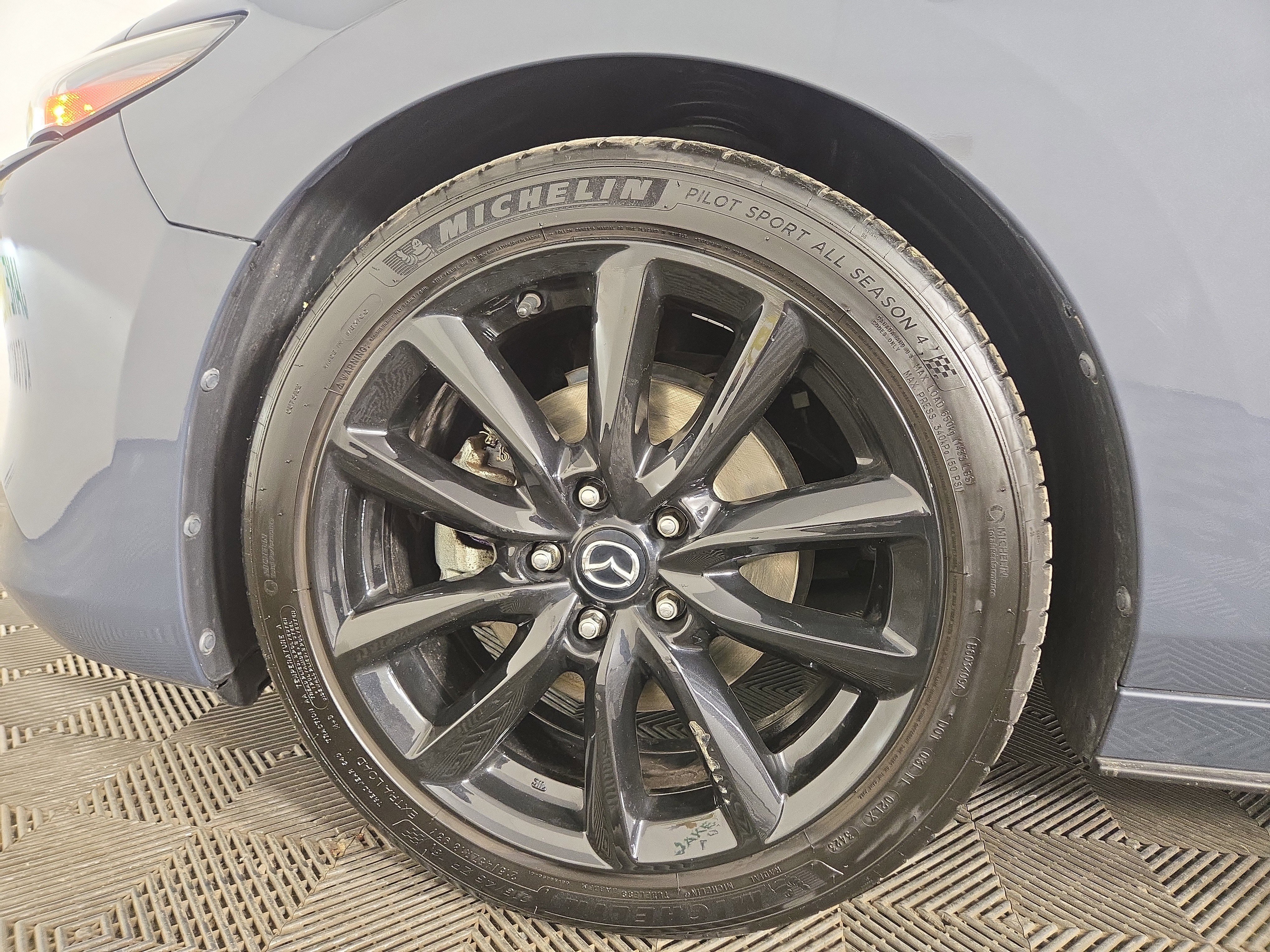 Used 2019 MAZDA MAZDA3 AWD Hatchback w/ Premium Pkg image 34