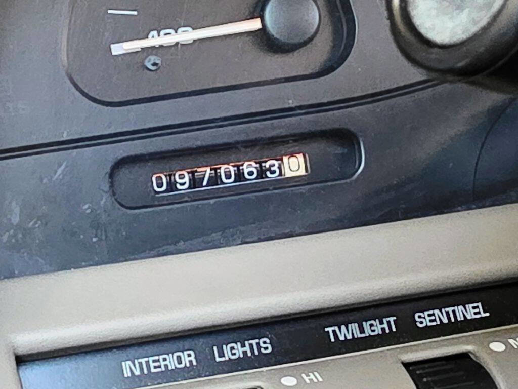 Used 1997 Oldsmobile Aurora FWD image 32