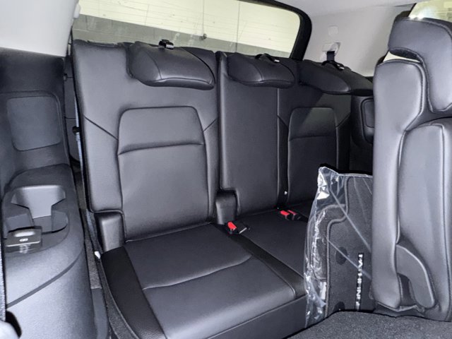 New 2025 Nissan Pathfinder SL image 12