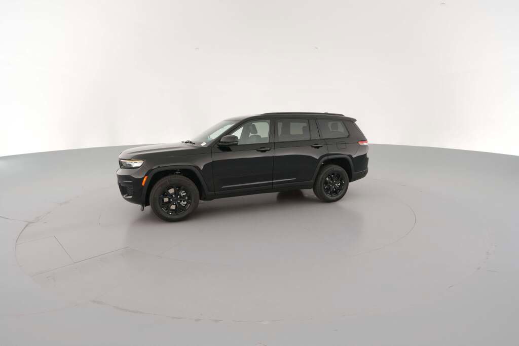 New 2025 Jeep Grand Cherokee L Laredo image 5