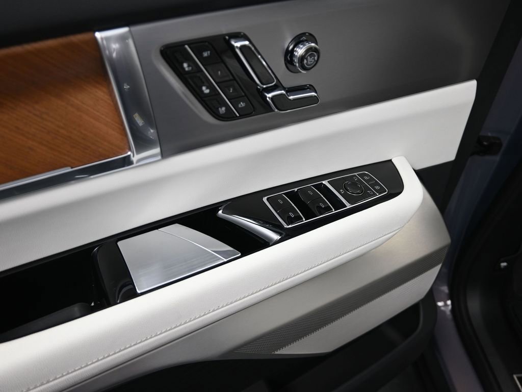New 2026 Cadillac Vistiq Premium Luxury AWD/4WD image 13