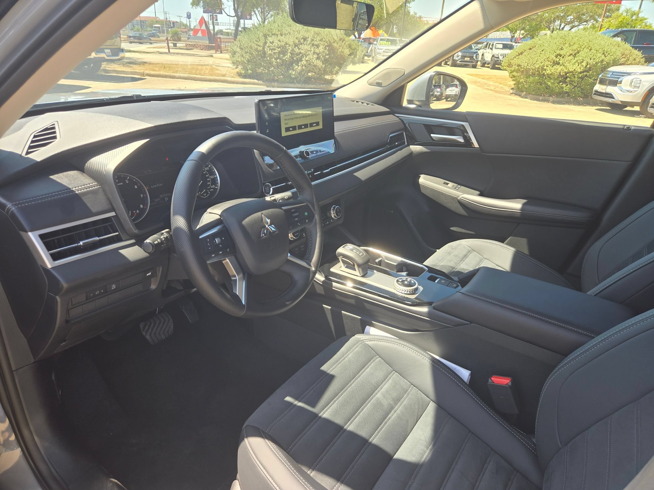 New 2026 Mitsubishi Outlander SE FWD image 11