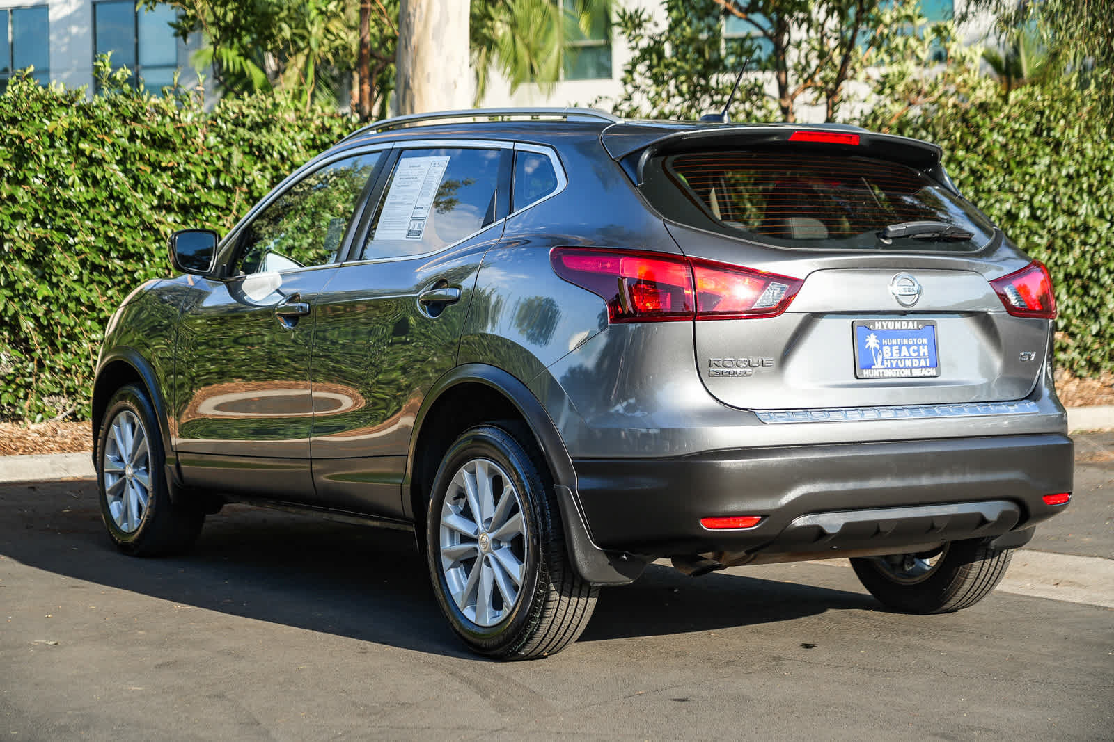 Used 2018 Nissan Rogue Sport SV FWD image 8