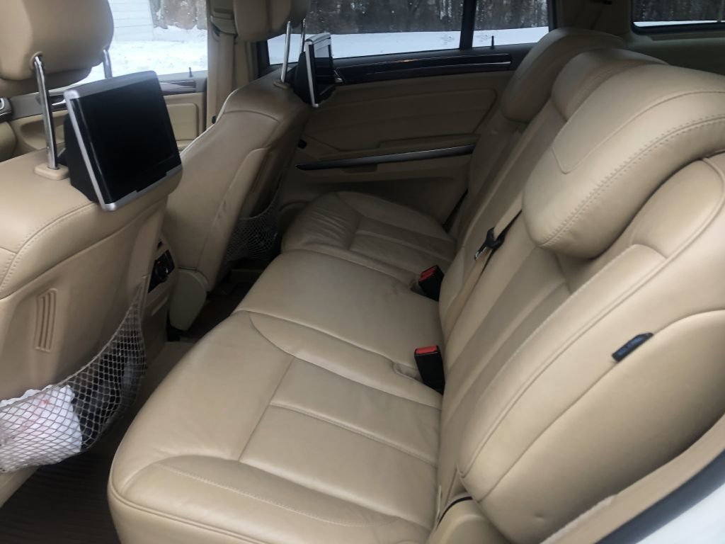 Used 2011 Mercedes-Benz GL 550 4MATIC image 15