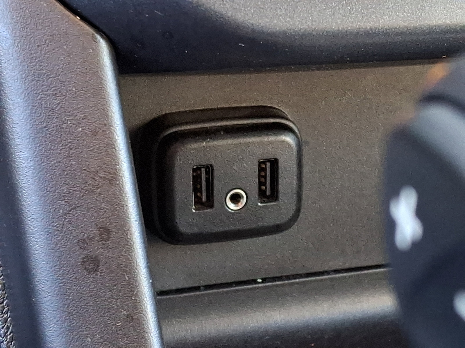 Used 2019 Chevrolet Colorado LT w/ Redline Special Edition image 26