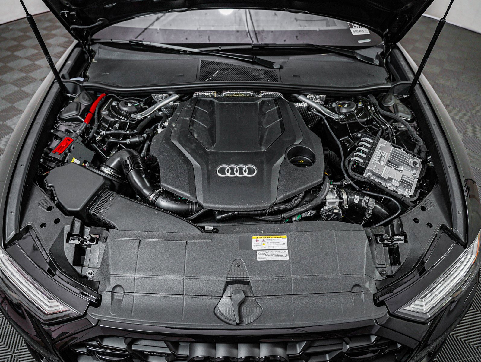 New 2025 Audi A6 3.0T Prestige image 4