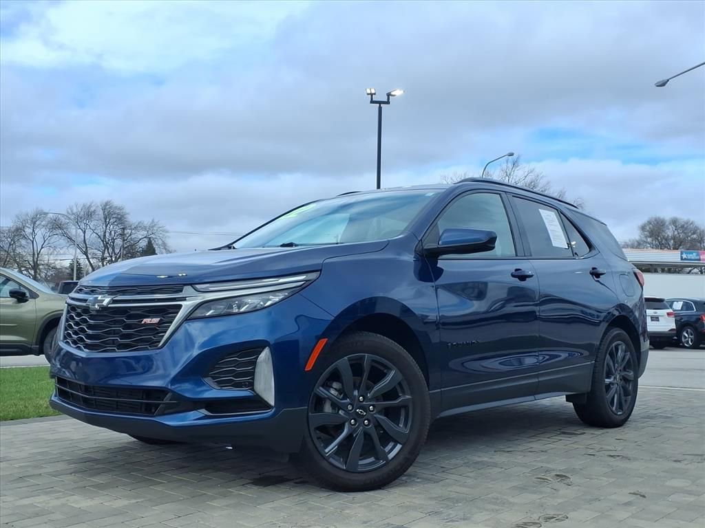 Used 2022 Chevrolet Equinox RS w/ LPO, Floor Liner Package AWD/4WD image 3