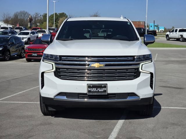 Used 2023 Chevrolet Suburban Premier AWD/4WD image 2