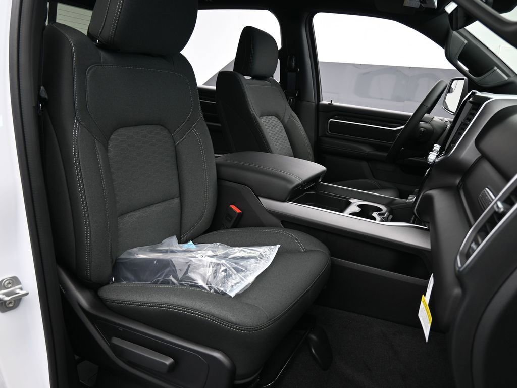 Used 2025 RAM 1500 Big Horn AWD/4WD image 41
