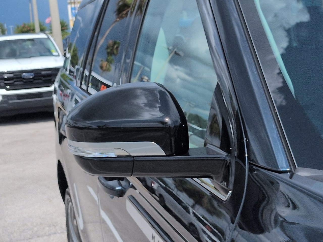 New 2026 Lincoln Navigator Reserve AWD/4WD image 12