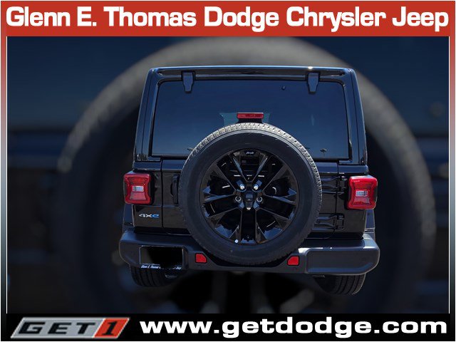 Used 2021 Jeep Wrangler Unlimited Sahara w/ Safety Group AWD/4WD image 8