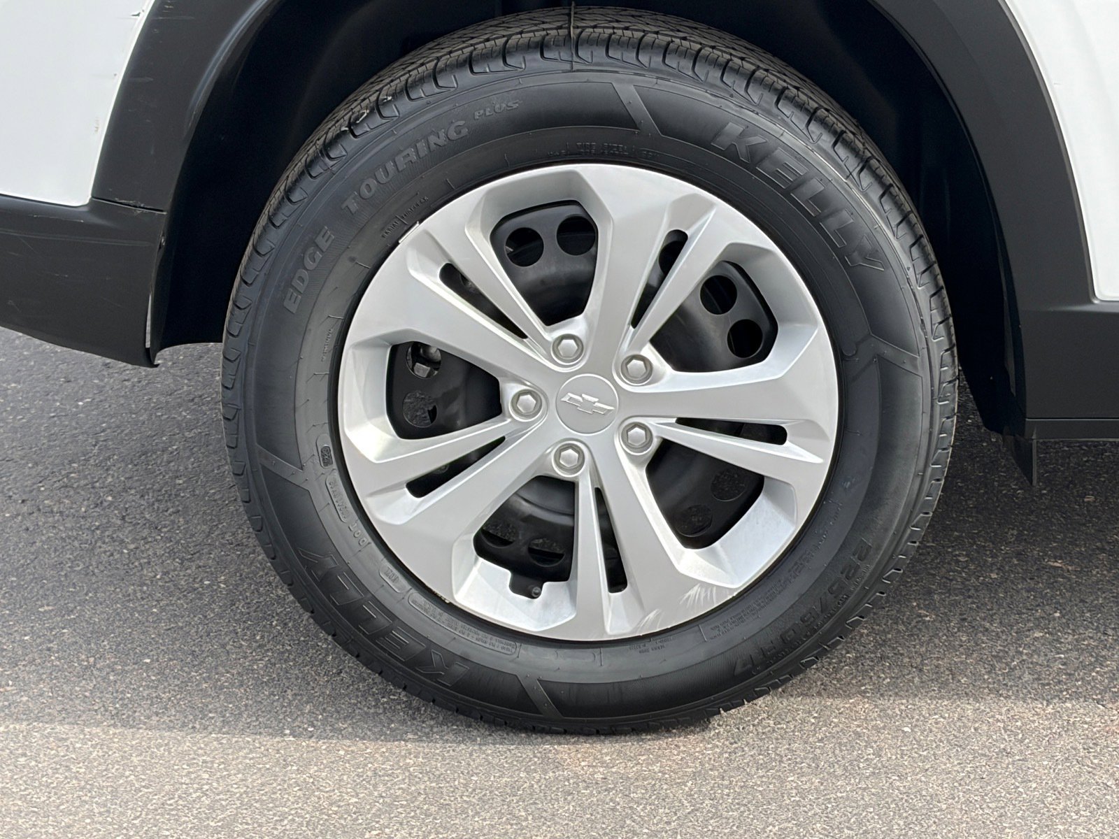 Used 2025 Chevrolet Trax LS image 10