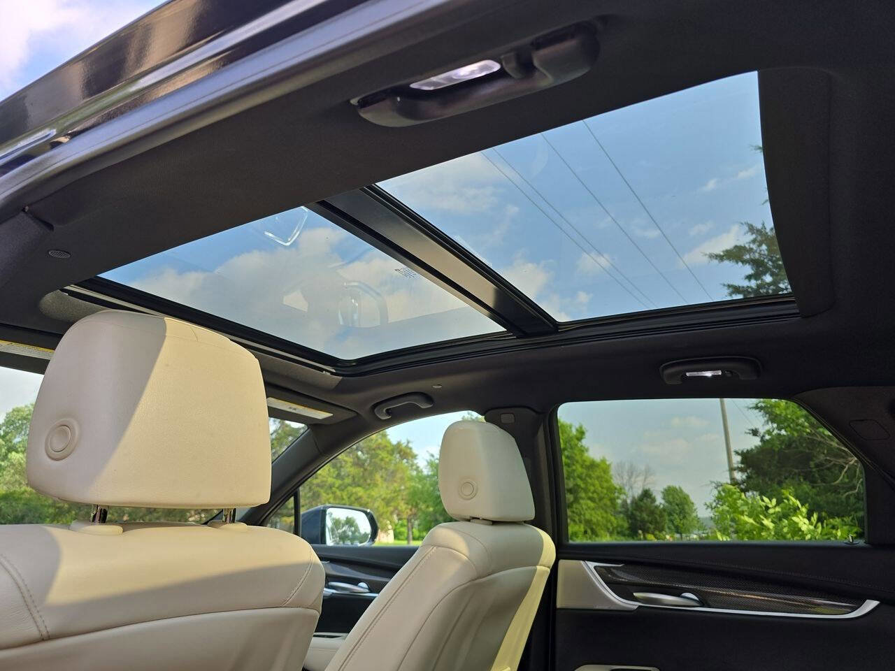 Used 2024 Cadillac XT5 Sportv w/ Technology Package image 22