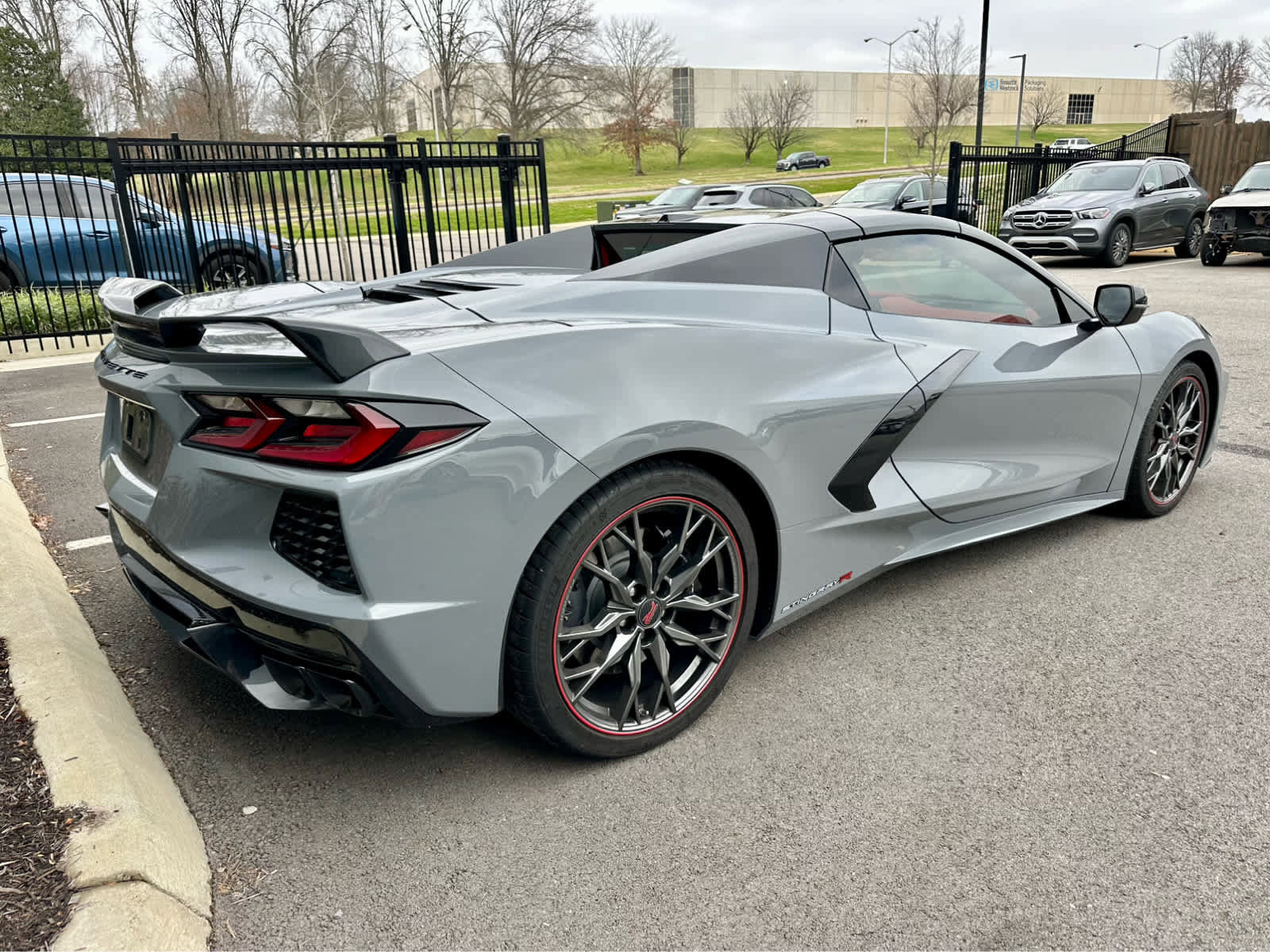Used 2024 Chevrolet Corvette Stingray Premium Conv w/ Z51 Performance Package image 3