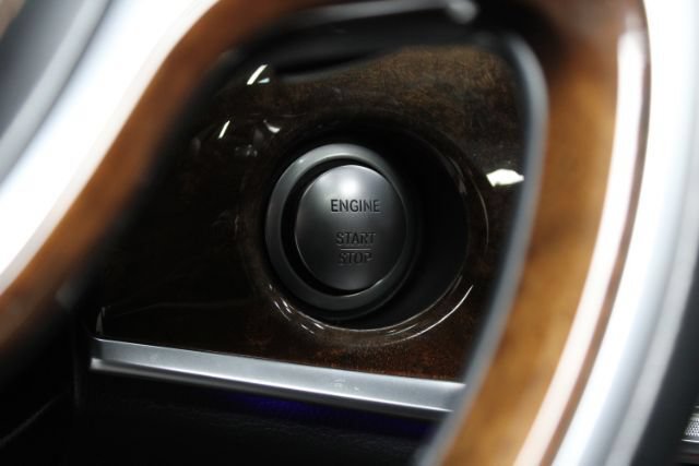 Used 2015 Mercedes-Benz S 550 4MATIC Sedan image 14